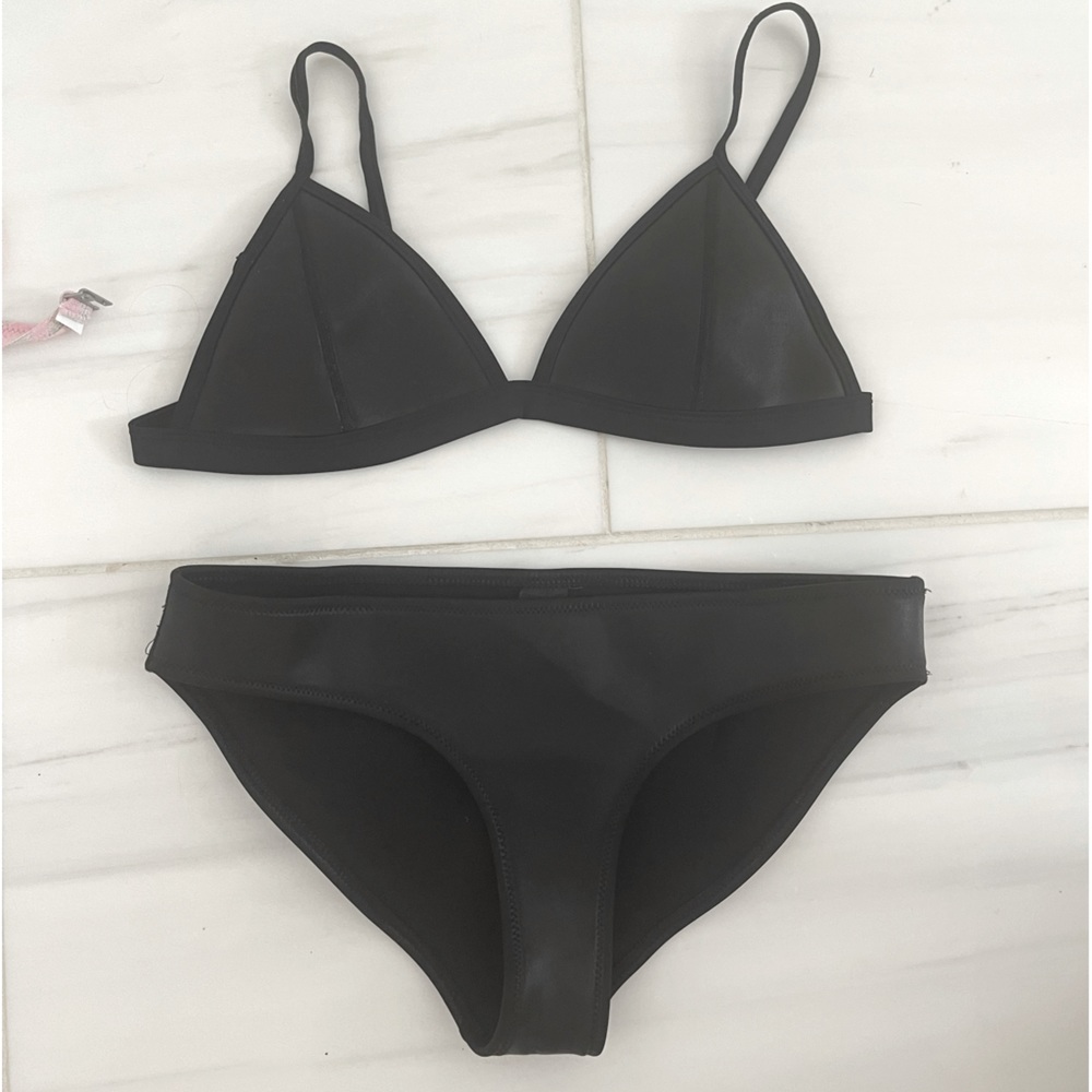 Triangle black leather bikini Large bottom, medium top